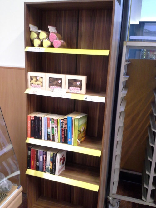 Bookchange shelf